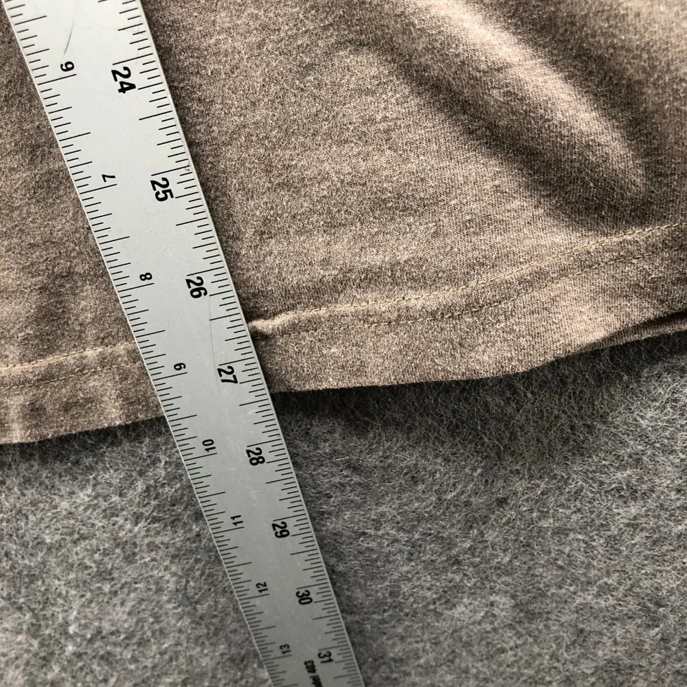 Banana Republic Premium Wash V-Neck T-Shirt Mens L Sanded Khaki Short Sleeve Tee